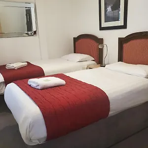 The Melville - Location Hotel